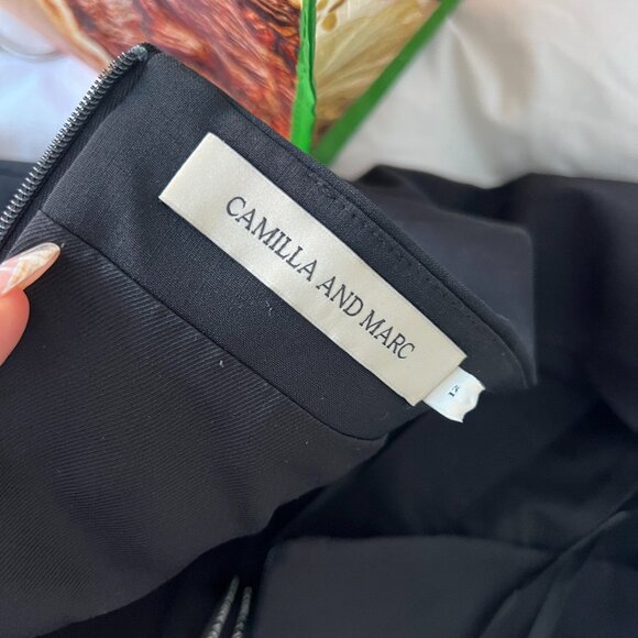 Camilla and Marc Mini - Picture 2 of 3